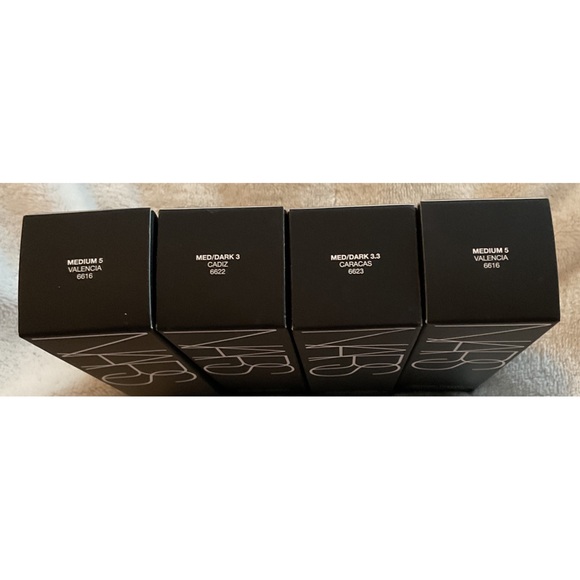 NARS~Natural Radiant Longwear Foundation (NWT) - Picture 4 of 8